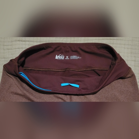 ​REI Co-op On The Trail Run Capri Tights - Plum Heather - Size Medium - Picture 4 of 12